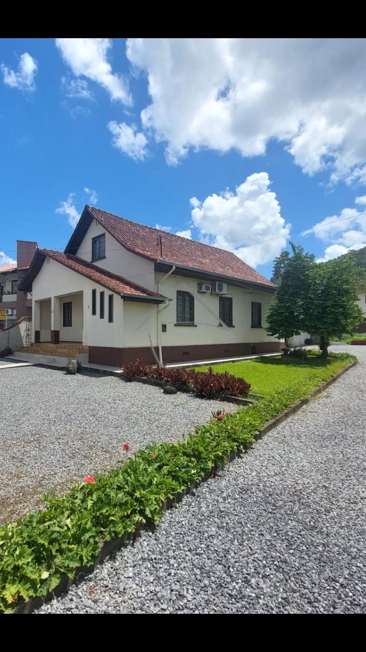 TERRENO COM ÓTIMA LOCALIZAÇÃO PARA VENDA NO BAIRRO CZERNIEWICZ
