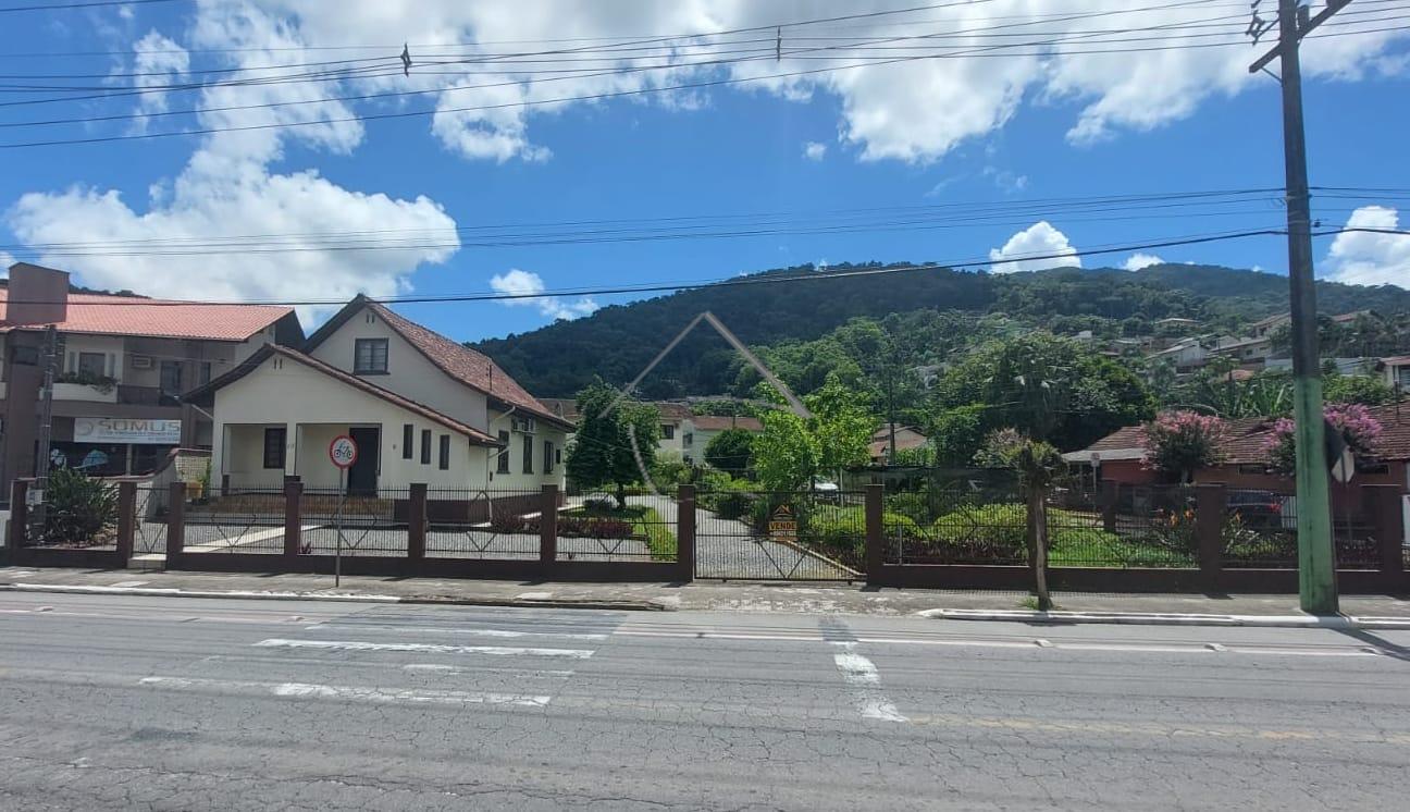 TERRENO COM ÓTIMA LOCALIZAÇÃO PARA VENDA NO BAIRRO CZERNIEWICZ