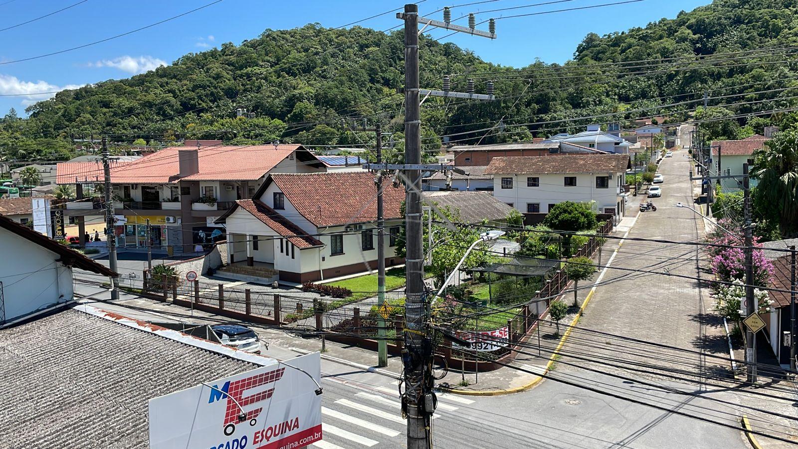 TERRENO COM ÓTIMA LOCALIZAÇÃO PARA VENDA NO BAIRRO CZERNIEWICZ