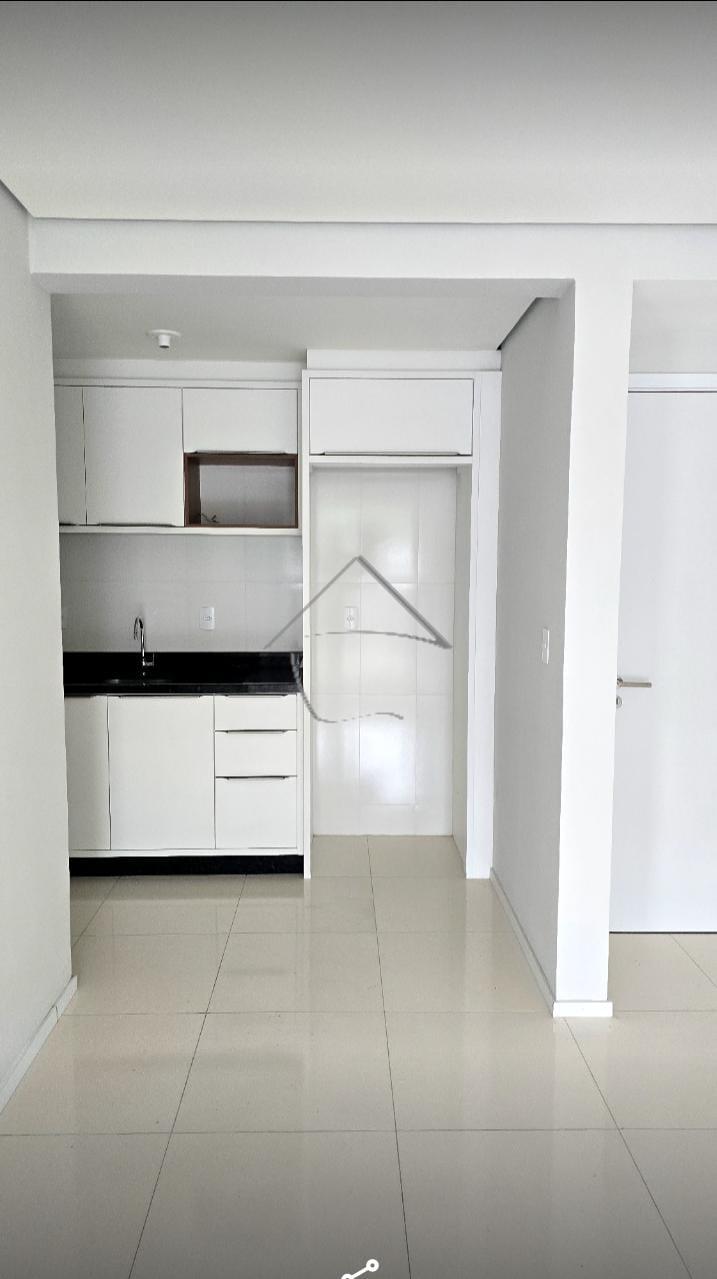 Apartamento semi mobiliado com 2 Quartos à Venda - Rau - Jarag...