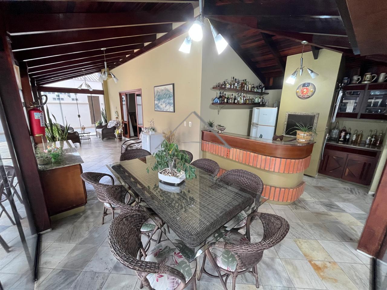 Casa mobiliada e equipada disponível para locação, bairro Barr...