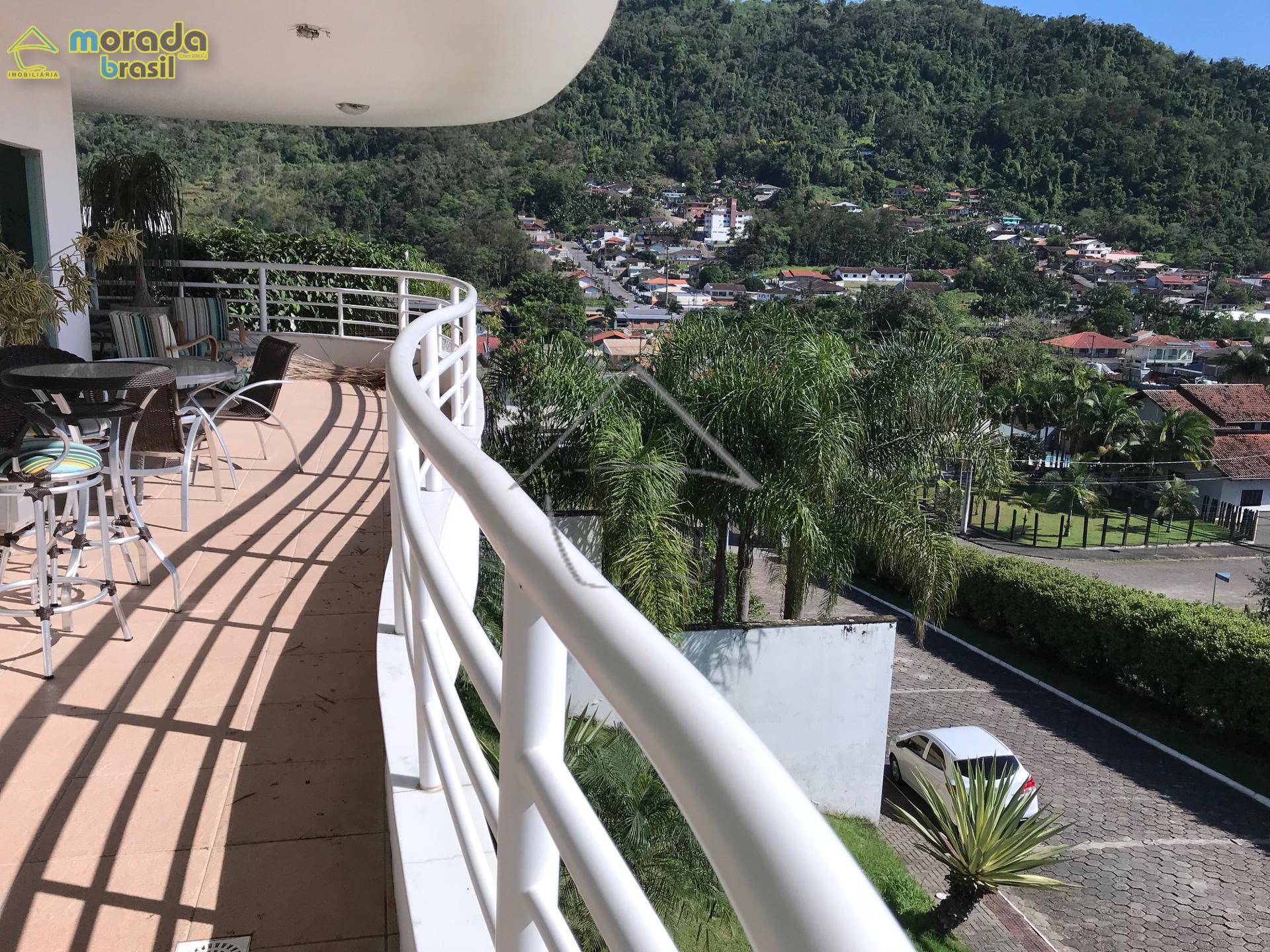 CASA BAIRRO JARAGUA ESQUERDO