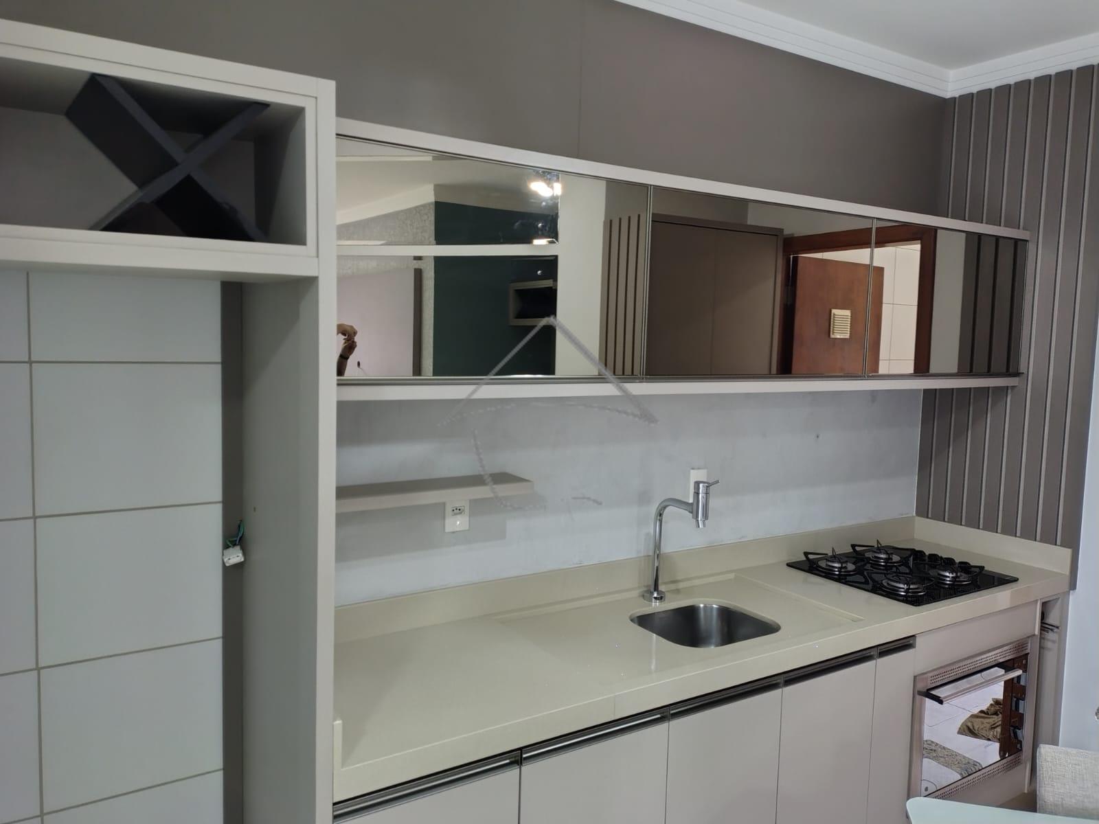 Apartamento com 02 dormitórios disponível para locação.