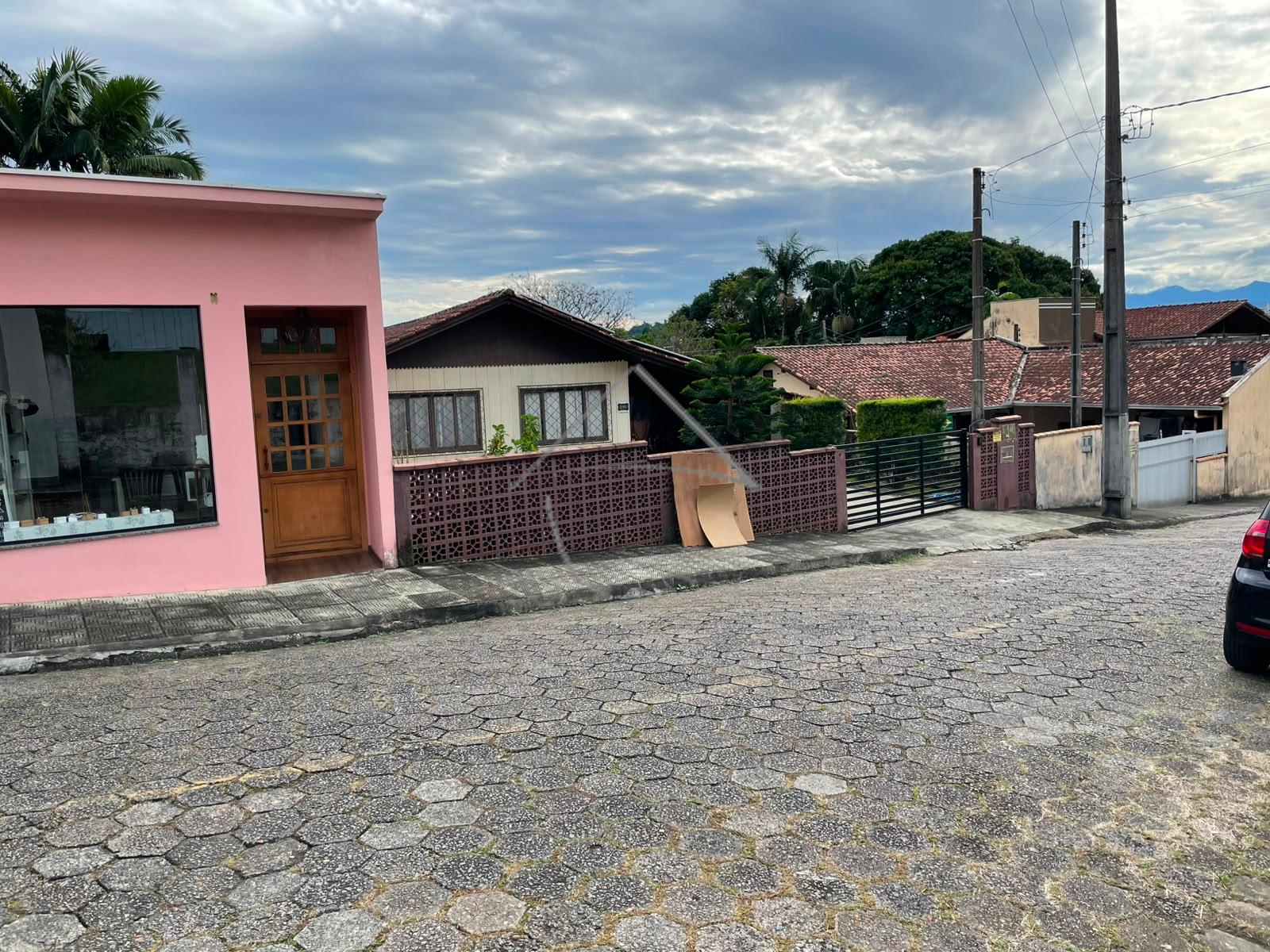 Casa com 2 dormitórios à venda,636.00 m², JARAGUA DO SUL - SC