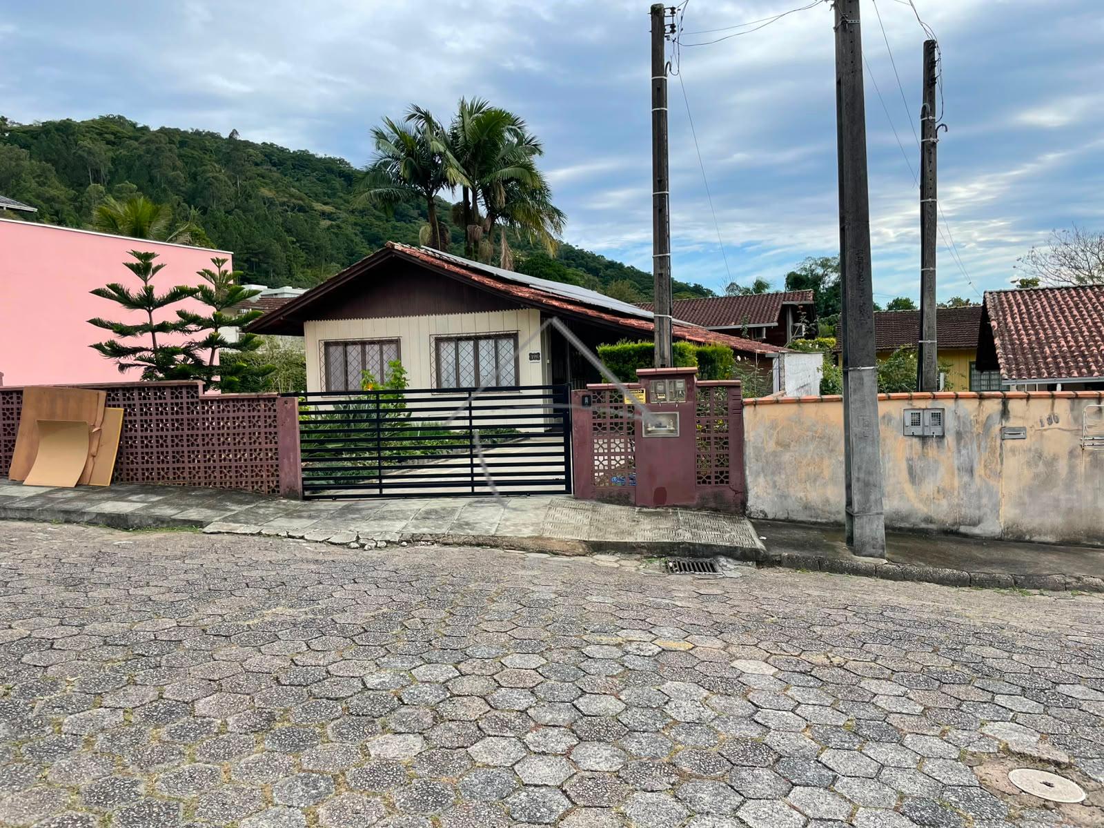 Casa com 2 dormitórios à venda,636.00 m², JARAGUA DO SUL - SC