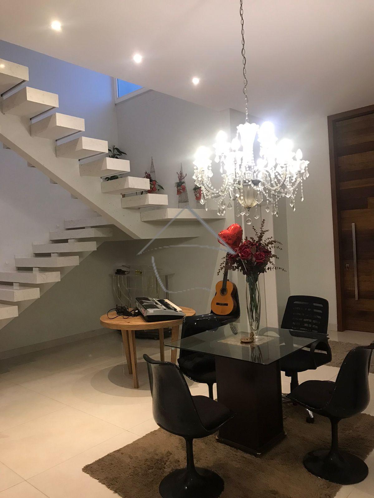 CASA BAIRRO JARAGUA ESQUERDO