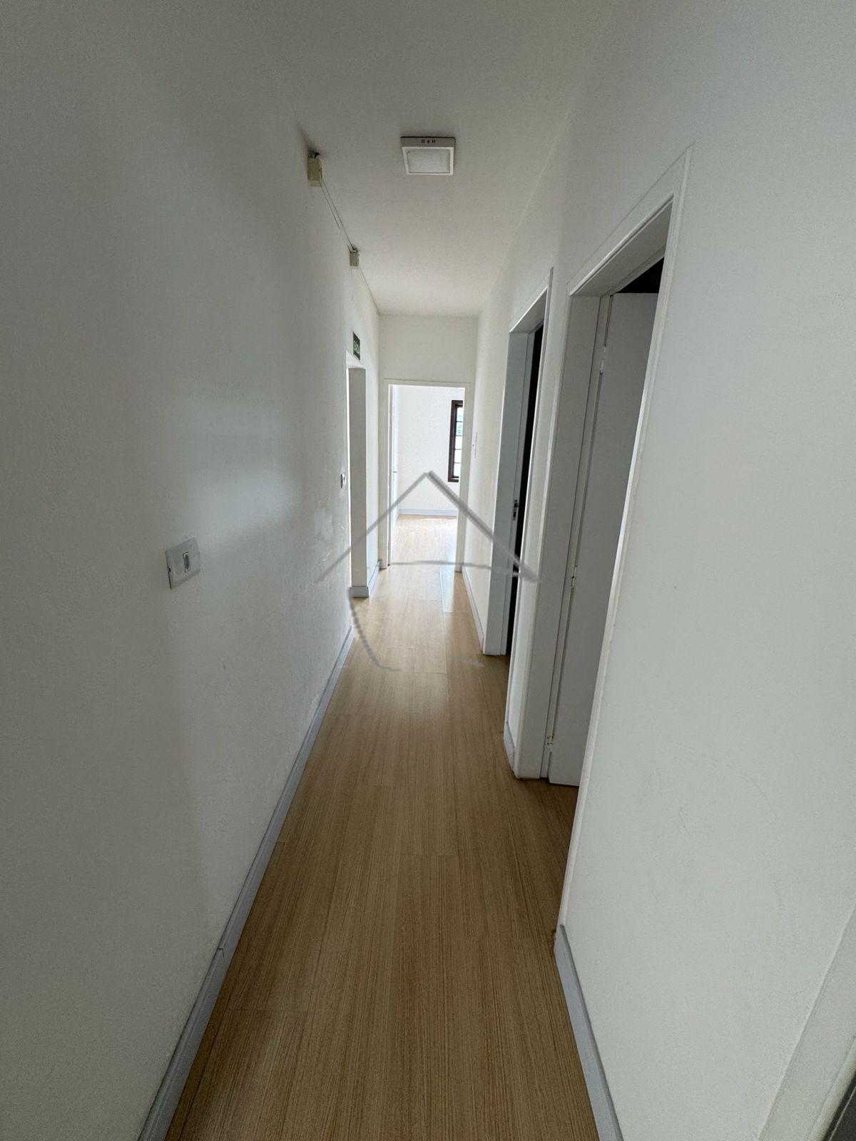 Casa com 5 salas para locação COMERCIAL, CENTRO, JARAGUA DO SU...