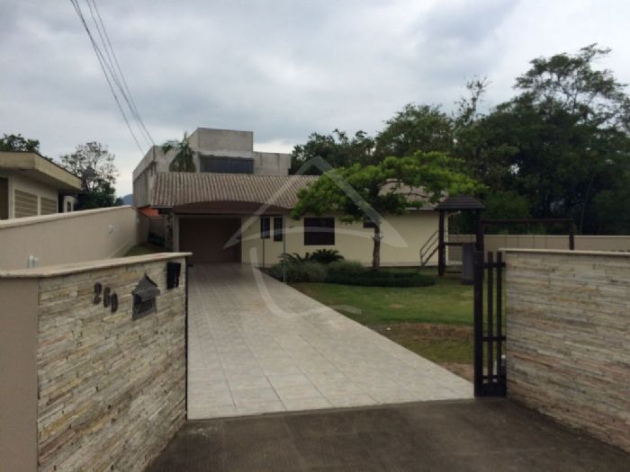 Casa com 4 dormitórios para locação, RAU, JARAGUA DO SUL - SC
