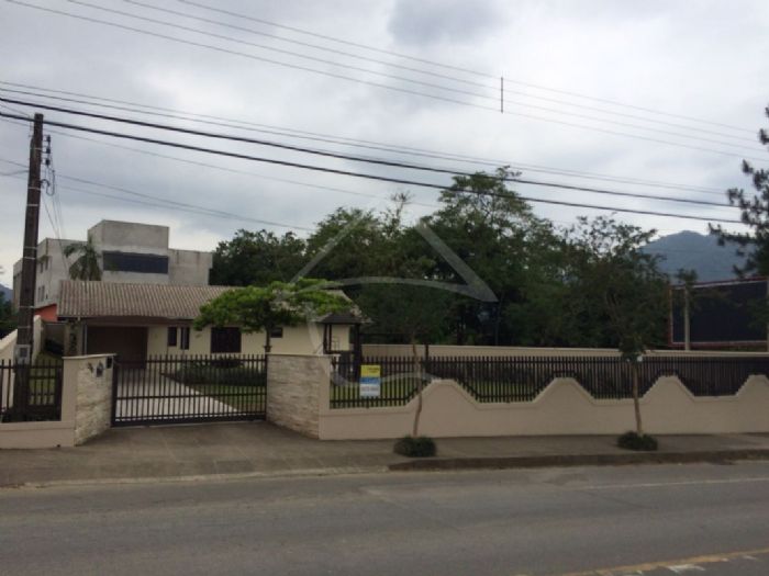 Casa com 4 dormitórios para locação, RAU, JARAGUA DO SUL - SC
