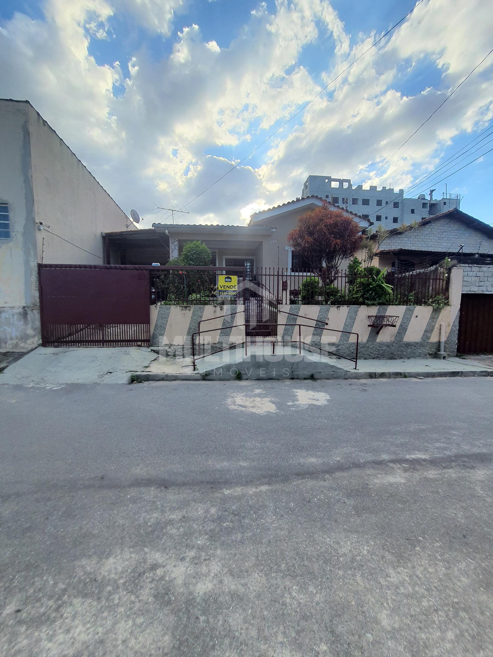 Casa à venda no bairro JARDIM LEBLON, BELO HORIZONTE - MG