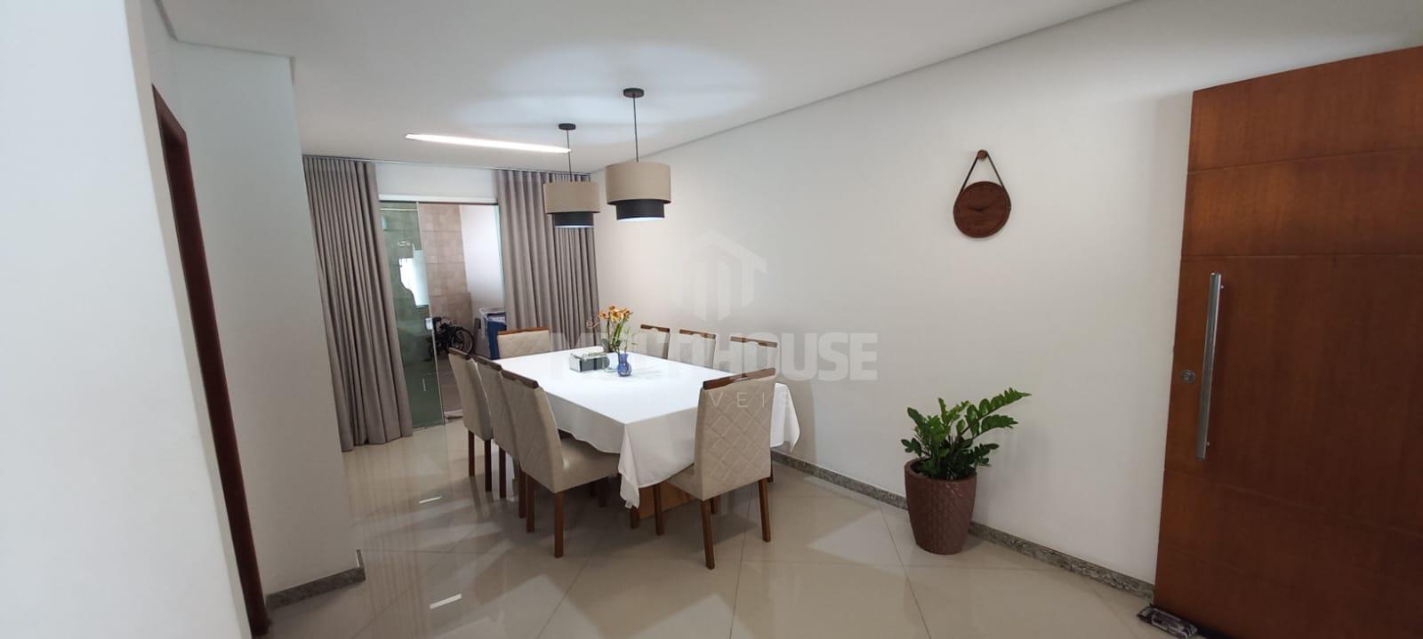 Casa à venda, 3 quartos no bairro PLANALTO, BELO HORIZONTE