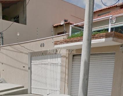 Casa para alugar com 3 quartos, 200m² - Foto 1