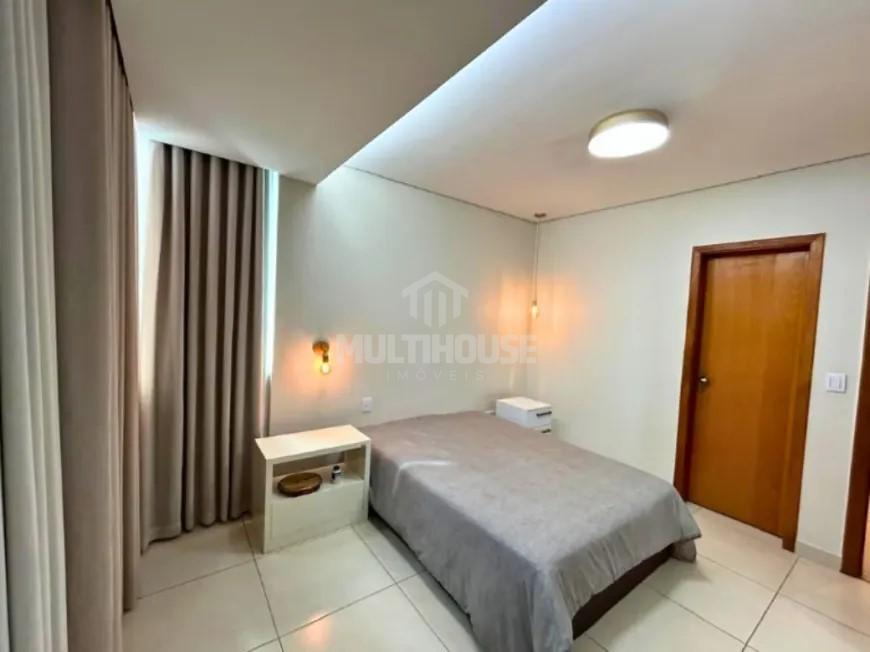 Apartamento para alugar com 3 quartos, 140m² - Foto 1
