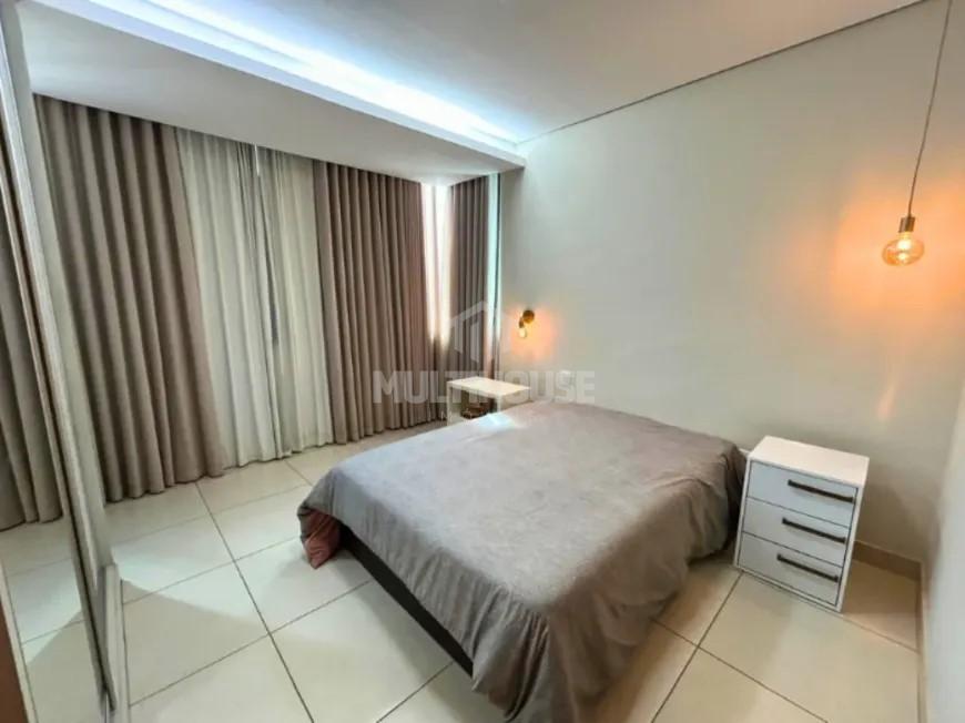 Apartamento para alugar com 3 quartos, 140m² - Foto 2