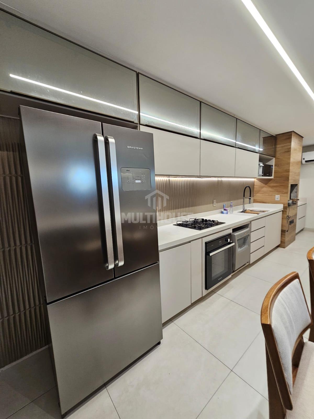 Apartamento para alugar com 3 quartos, 150m² - Foto 7