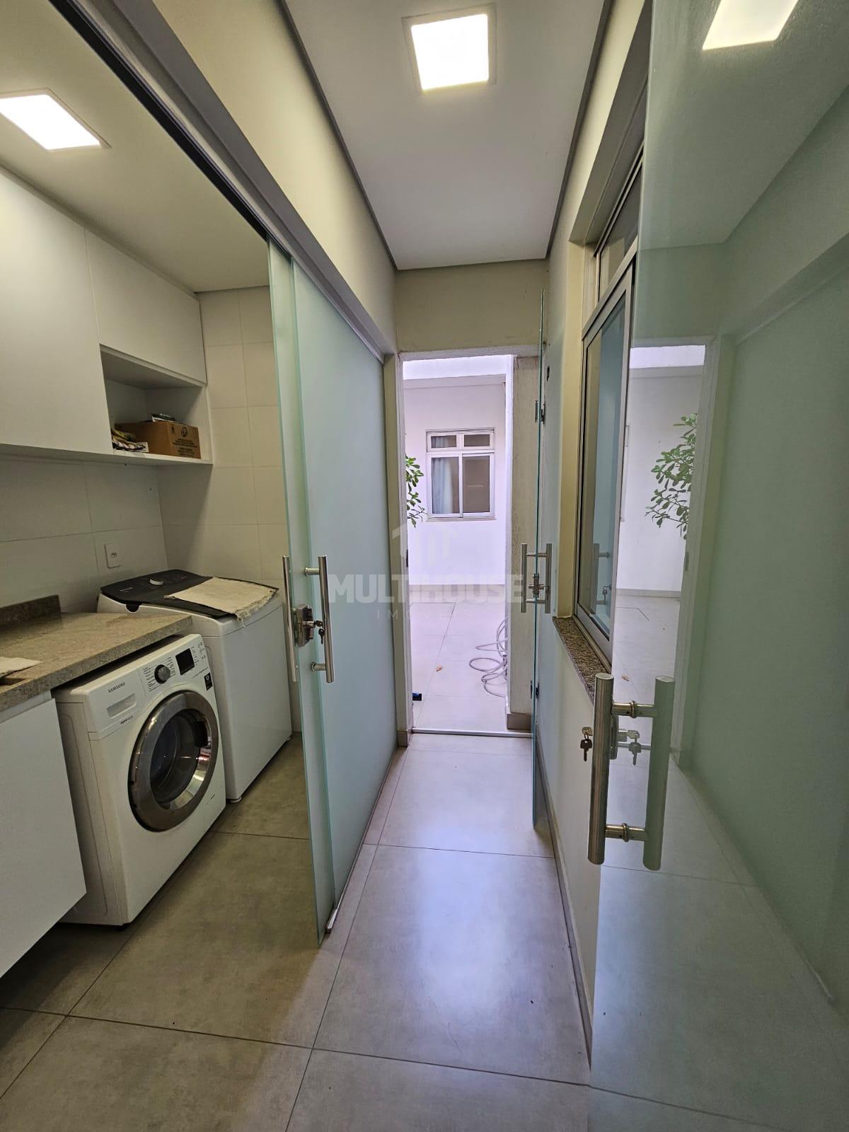 Apartamento para alugar com 3 quartos, 150m² - Foto 11