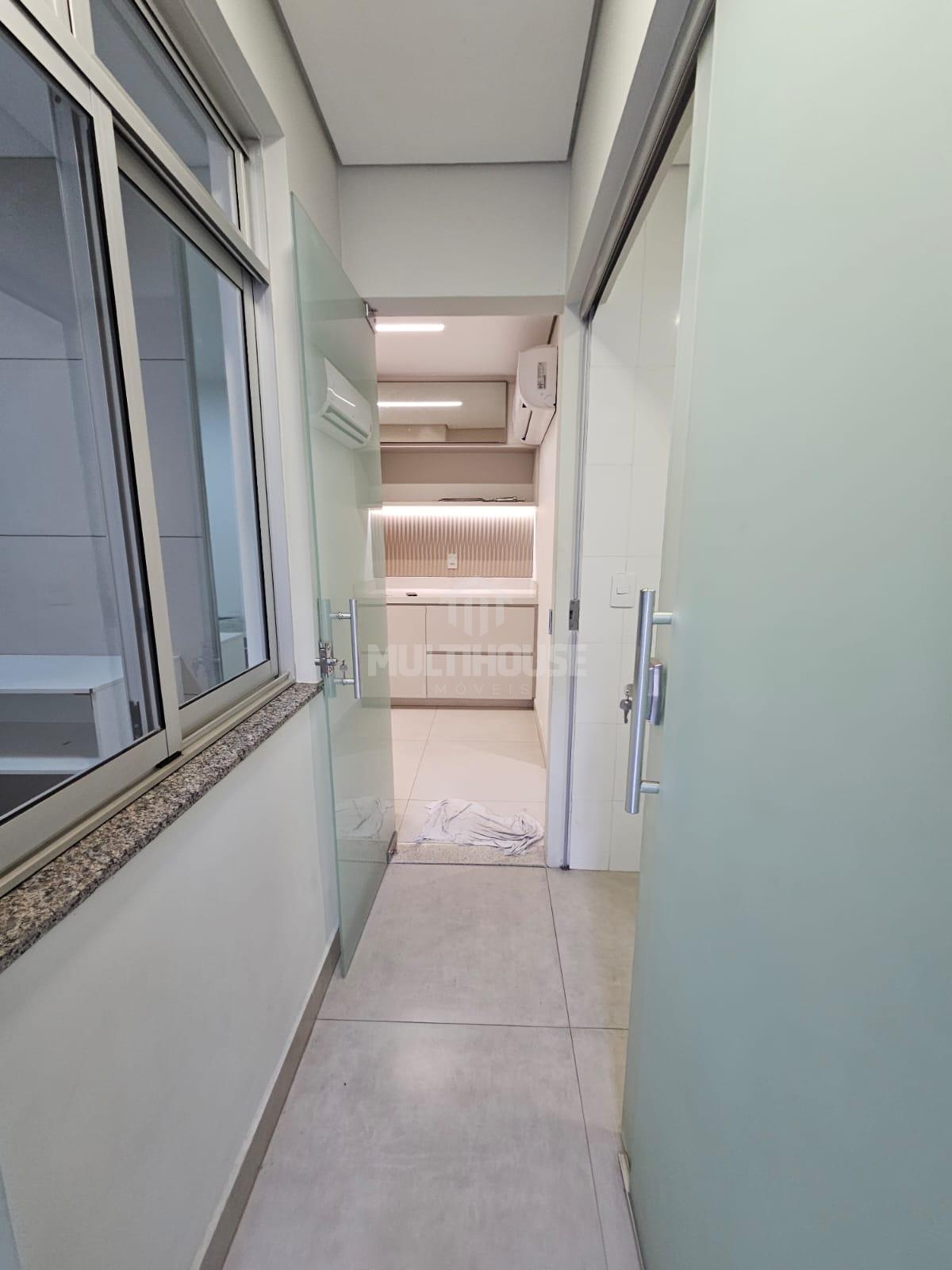 Apartamento para alugar com 3 quartos, 150m² - Foto 16