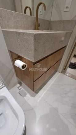 Apartamento para alugar com 3 quartos, 150m² - Foto 60