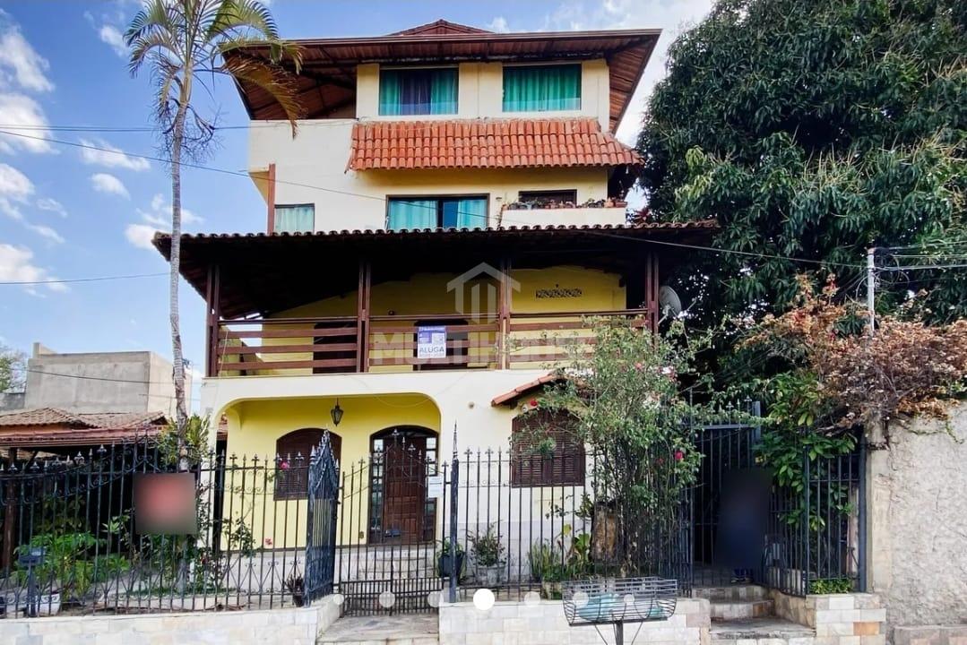 Casa para alugar com 4 quartos, 350m² - Foto 1