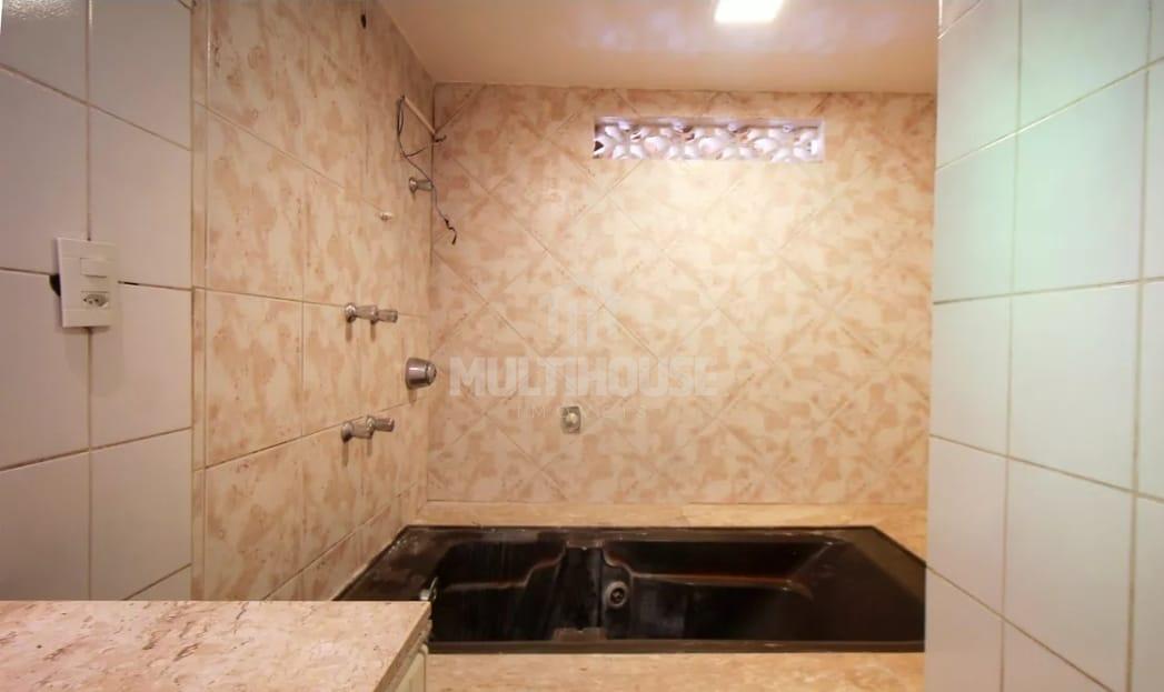 Casa para alugar com 4 quartos, 350m² - Foto 3