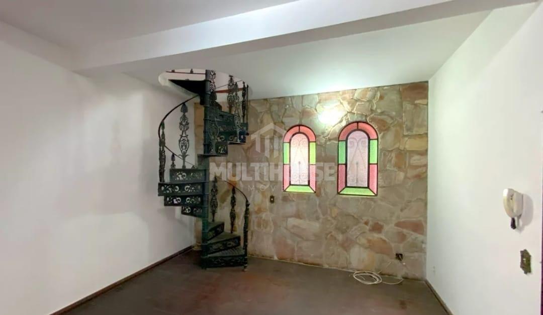Casa para alugar com 4 quartos, 350m² - Foto 9