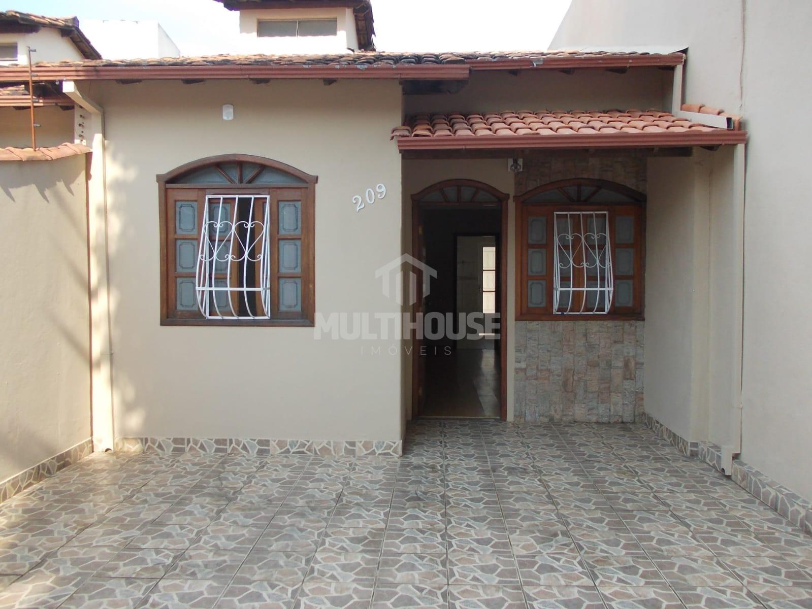 Casa ? venda no bairro Santa Am?lia, Belo Horizonte- MG