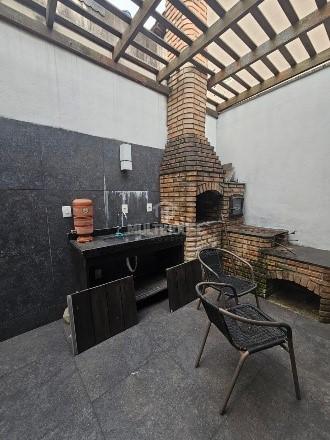 Casa para alugar com 3 quartos, 200m² - Foto 2