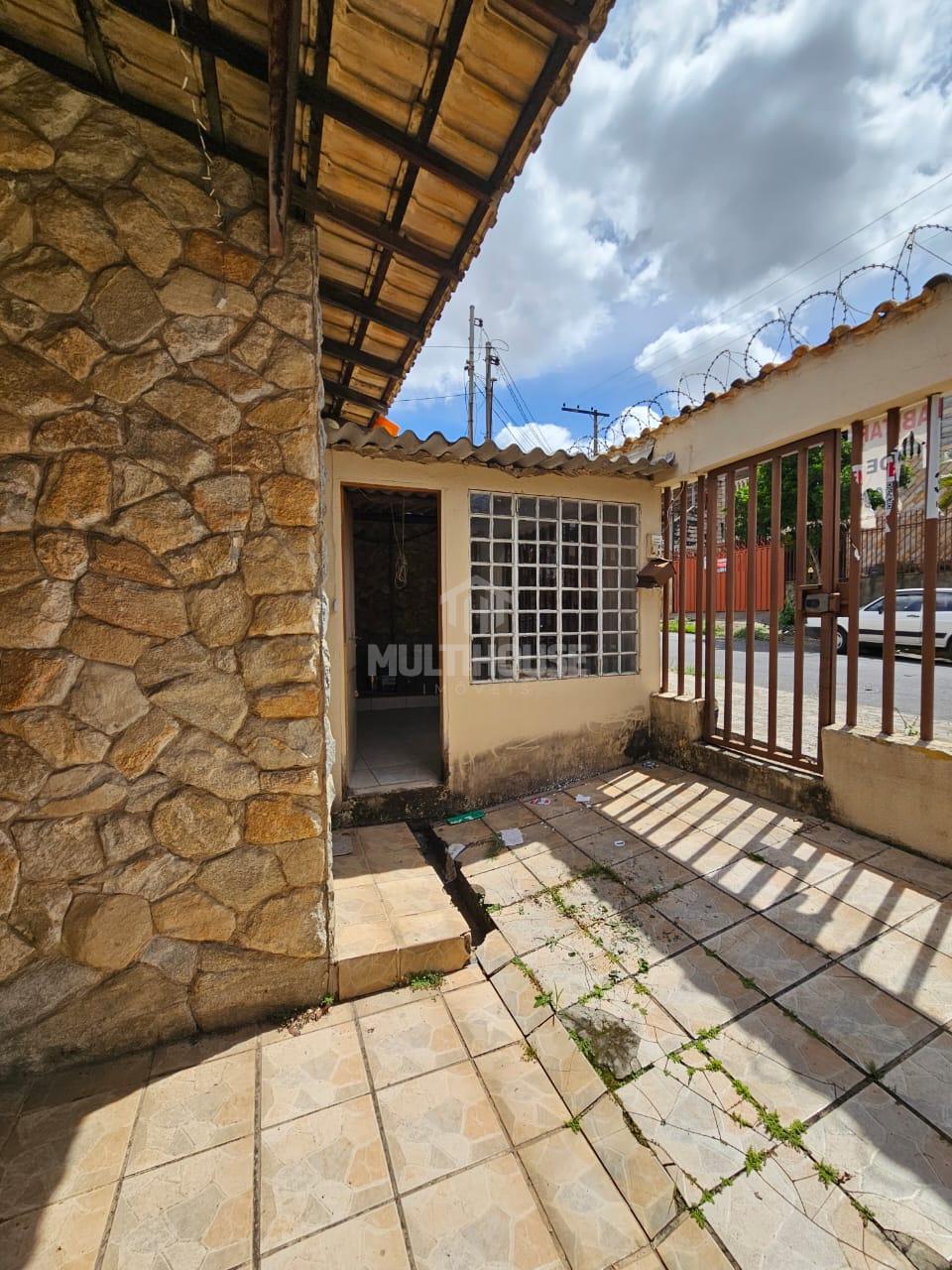 Casa, 3 quartos, 208 m² - Foto 1