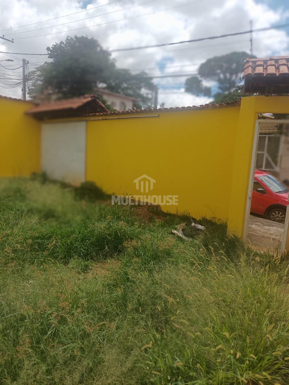 Casa com 149m  3 quartos  1 suíte , 4 vagas no bairro Rio Bran...