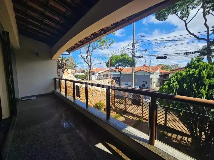 Casa de 330m  com 5 Quartos, 1 suíte e 3 banheiros e 4 vagas p...