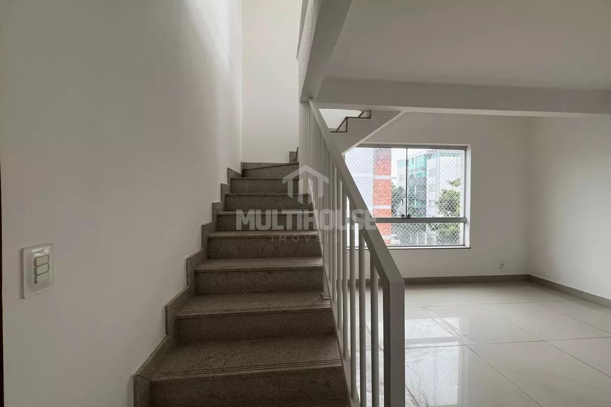 Cobertura de 184 m  com 4 quartos, 1 suíte e 3 vagas no bairro...