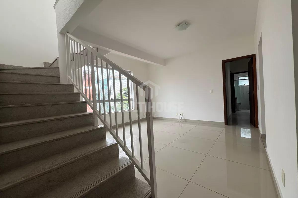 Cobertura de 184 m  com 4 quartos, 1 suíte e 3 vagas no bairro...