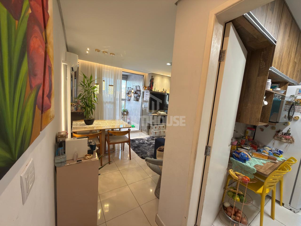 Apartamento à venda com 85m  3 quartos, 1 suíte e 2 vagas no C...