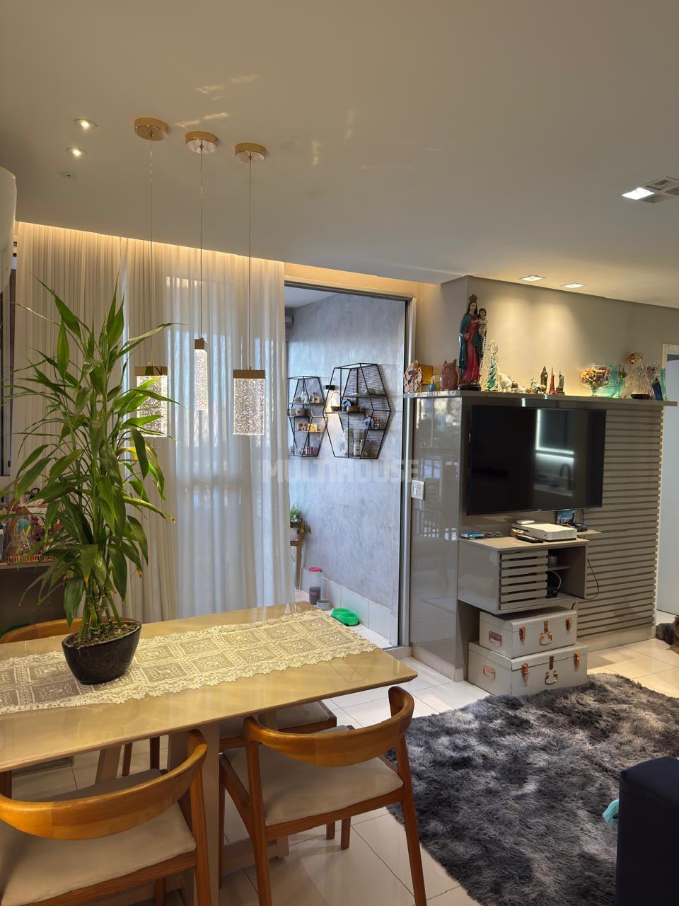 Apartamento à venda com 85m  3 quartos, 1 suíte e 2 vagas no C...