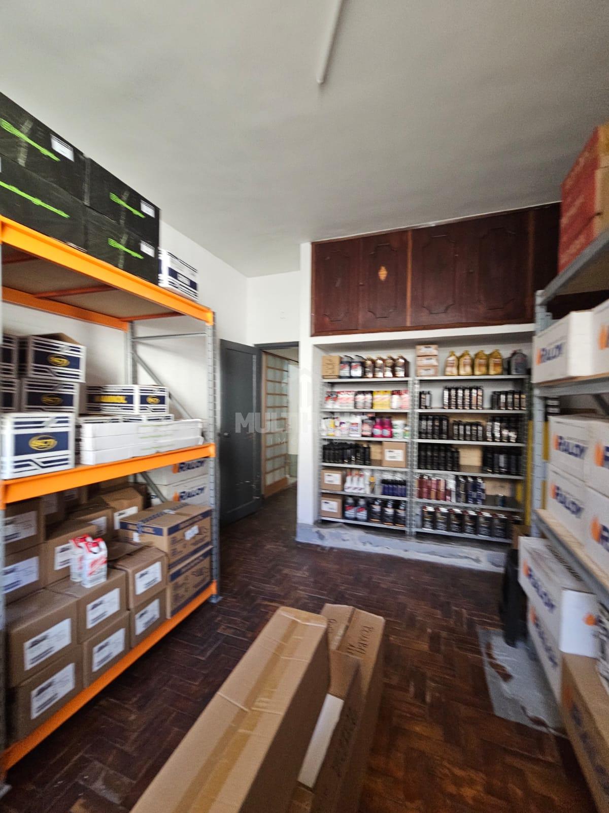Casa à venda com 197m  3 quartos e 3 vagas no bairro Renascenç...