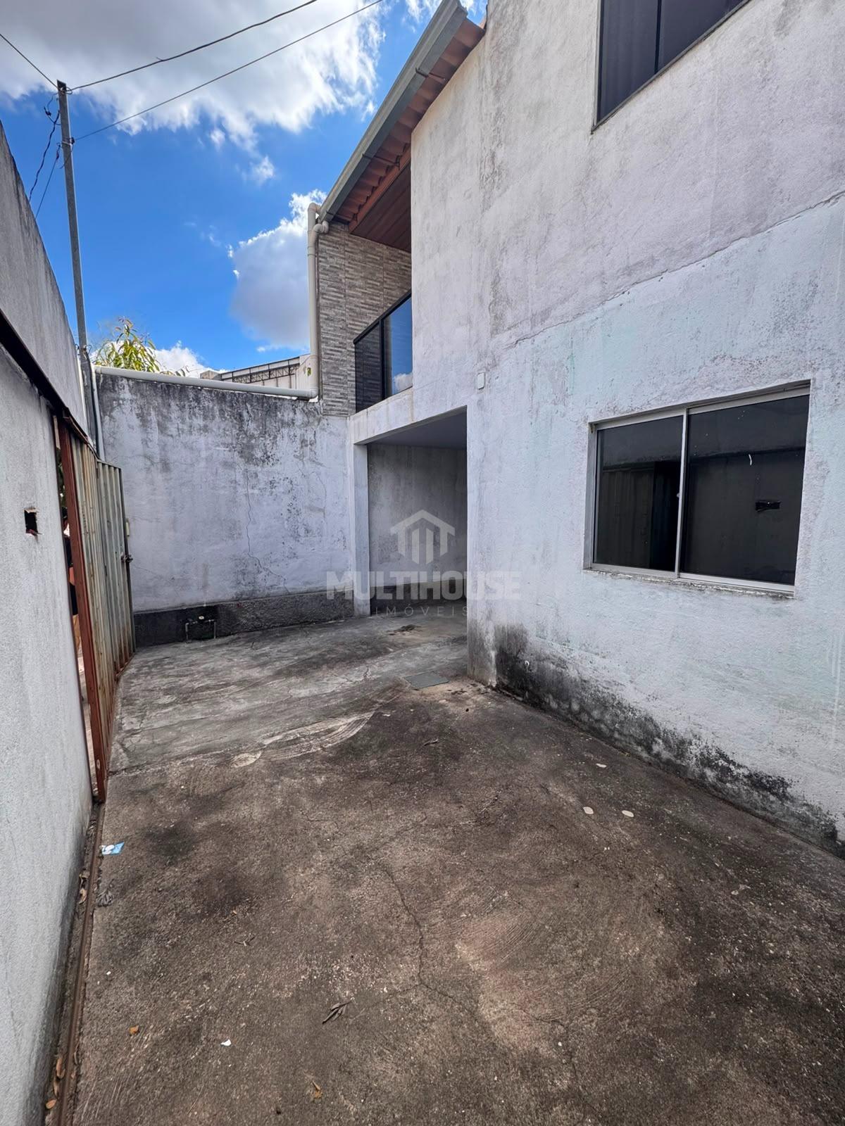 Casa com 4 quartos, 1 suíte, 3 vagas no Candelária, Belo Horiz...