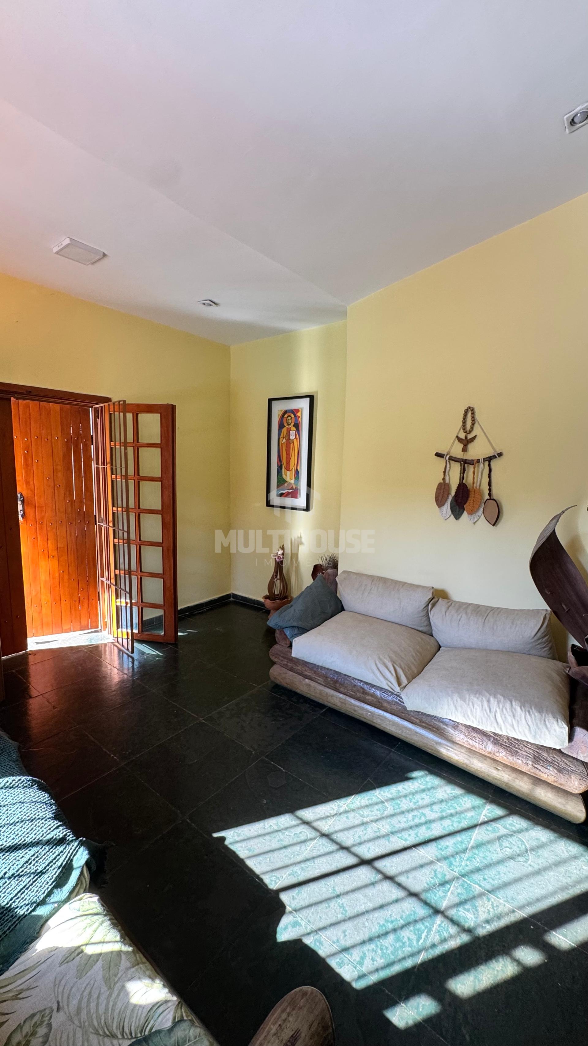 Casa de 240m² com 4 quartos, 1 suíte, piscina, espaço gourmet ...