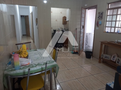 Sobrado a venda, Altos de Santana I, otima localização em JACA...