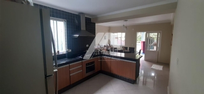 Sobrado a venda, Jd Sper, ótima localização em JACAREÍ 