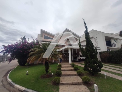 Linda Casa no Condomínio Sunset Garden Jardim Califórnia - Jac...