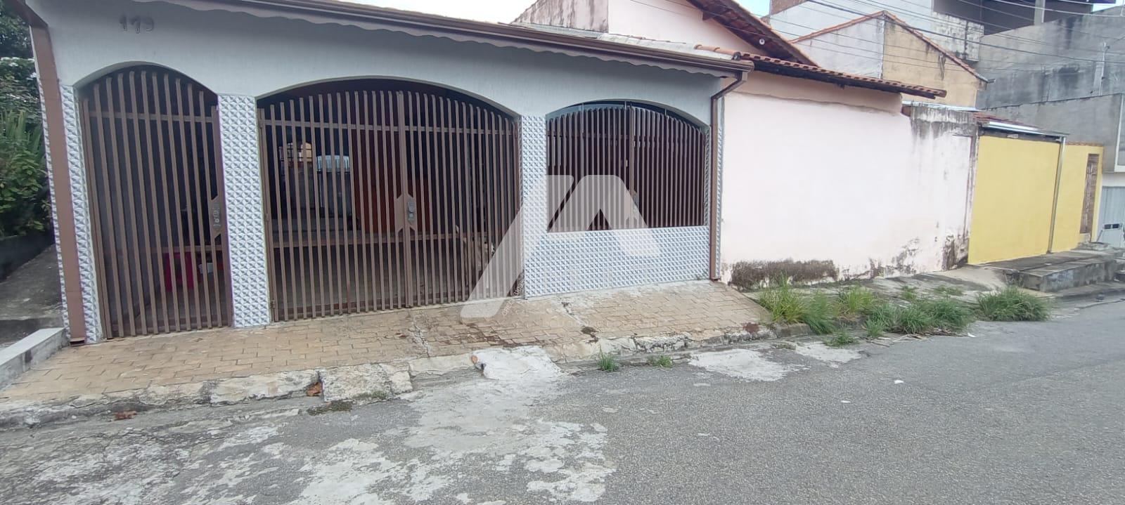Ótima casa no bairro Parque dos Príncipes em Jacareí SP.