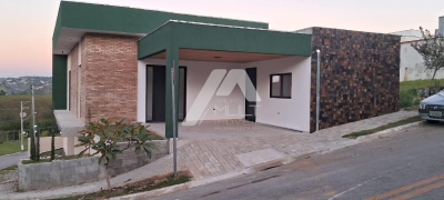 Mult Moveis Vende Casa em Condomínio Mantiqueira com 320m  - S...