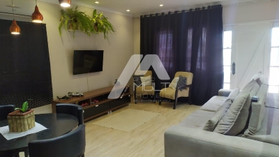 Casa à VENDA em Condomínio - Villa Branca, JACAREI - SP