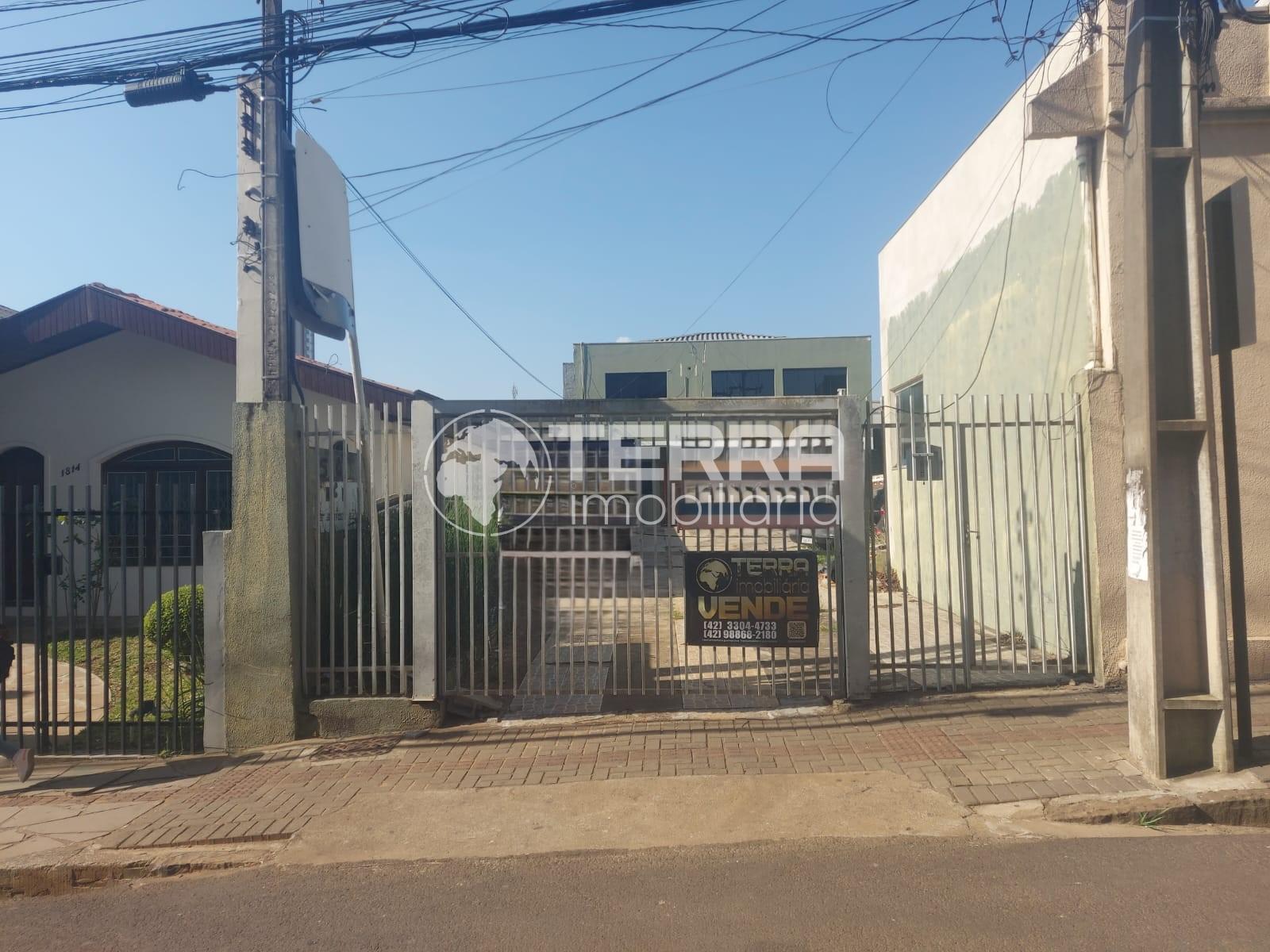 SOBRADO COM SALA COMERCIAL NO CENTRO DE GUARAPUAVA A VENDA