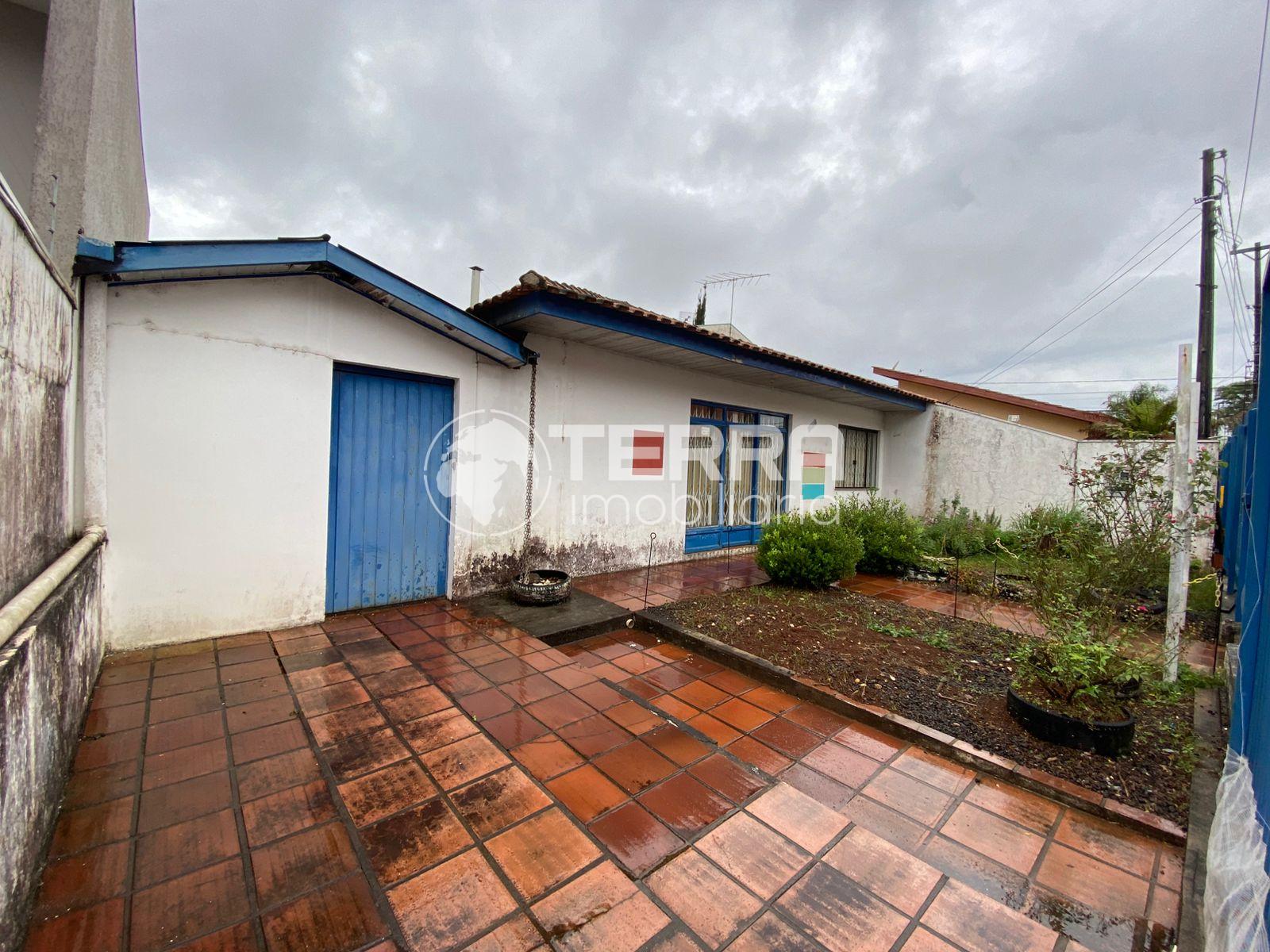 Terreno com Duas Casas à Venda no Bairro Trianon, Guarapuava-PR
