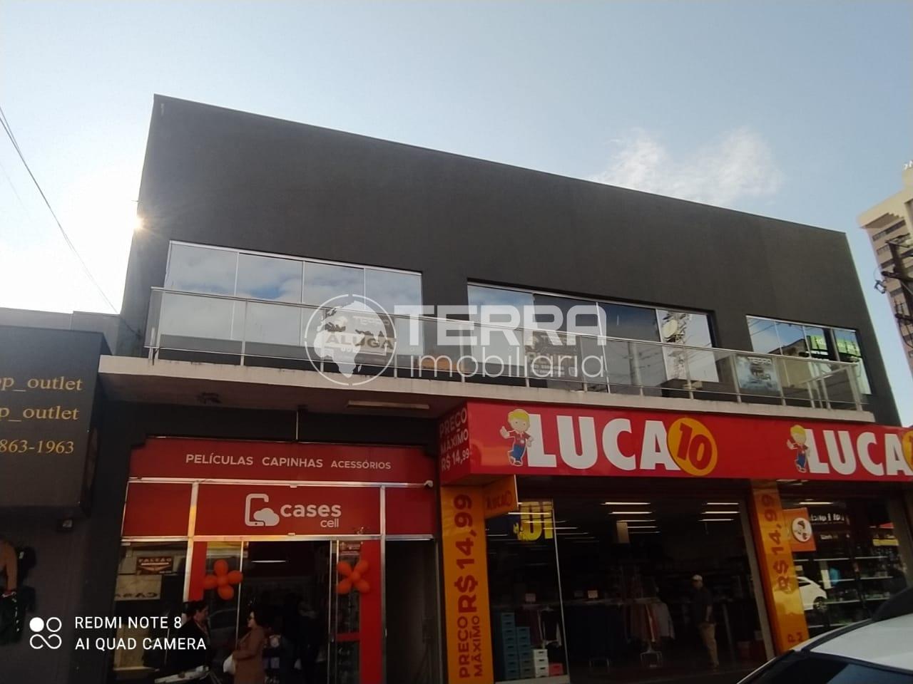 SALA COMERCIAL NO CENTRO DE GUARAPUAVA NO PISO SUPERIOR DISPONVEL PARA LOCAO