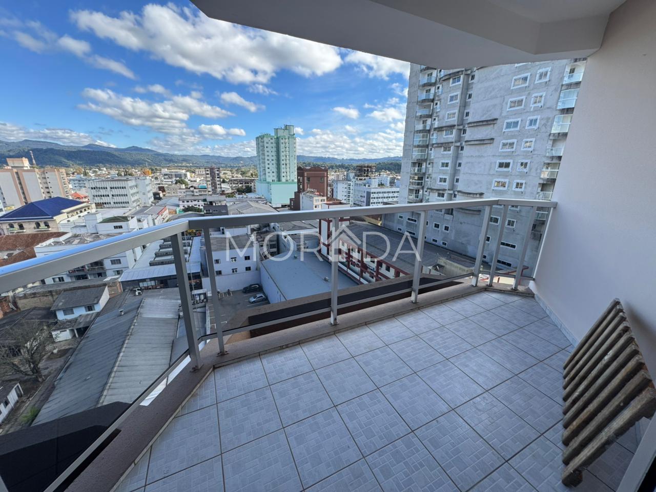 Apartamento para loca??o semi mobiliado no Centro