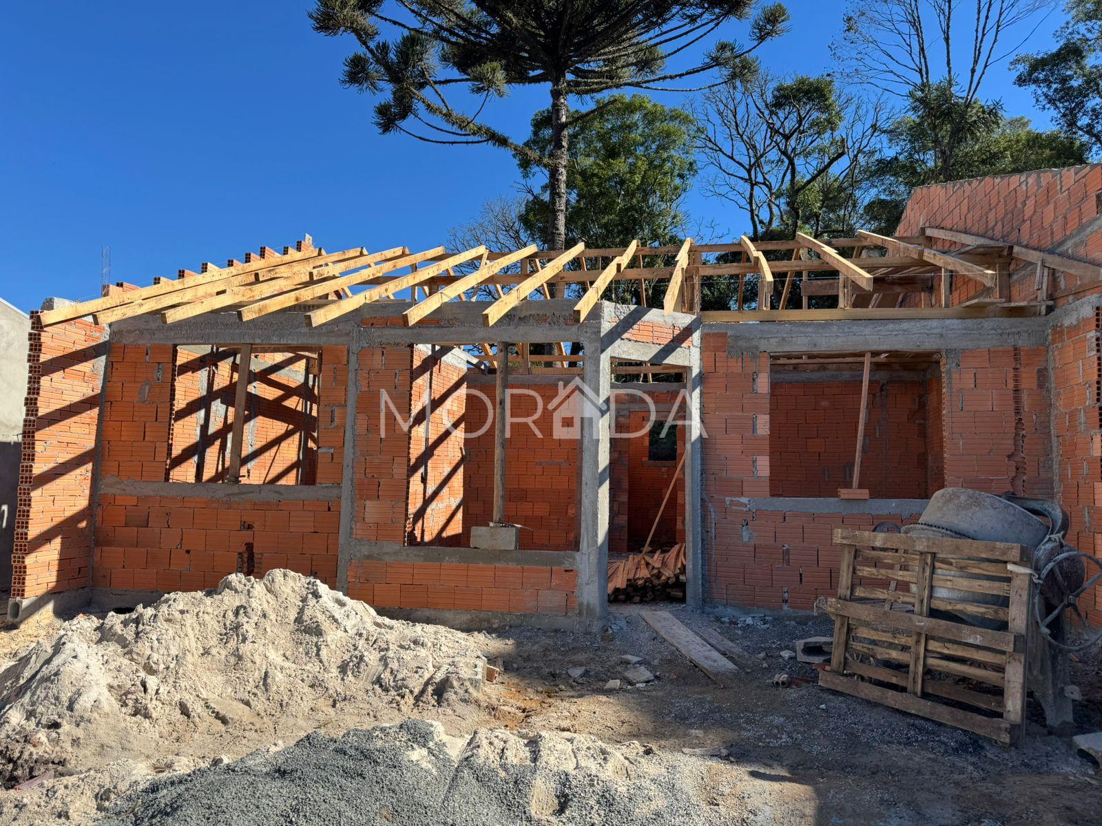 Imóvel a venda com amplo espaço externo - no bairro São Sebastião
