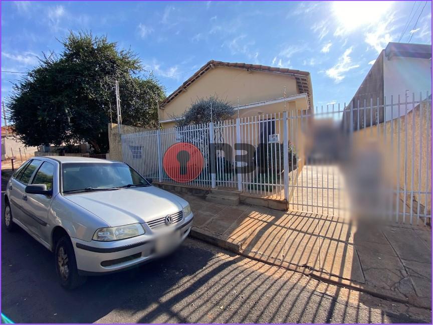 Casa com 3 quartos à venda, 159m² — foto 1 de 26
