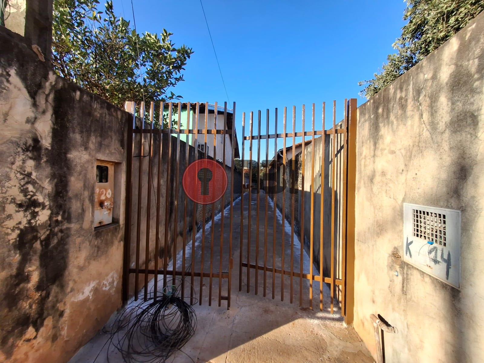 Casa com 2 quartos para aluguel, 80m² — foto 1 de 13